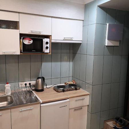 Freedom Apartment On Bazarna Str Lviv Dış mekan fotoğraf