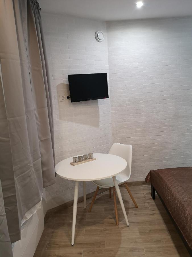 Freedom Apartment On Bazarna Str Lviv Dış mekan fotoğraf